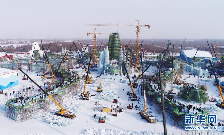 哈尔滨“冰雪大世界”寒冬“热”建