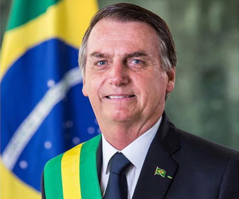 周星竹)巴西总统博索纳罗7日上午在多家当地媒体直播中表示,他本人6日